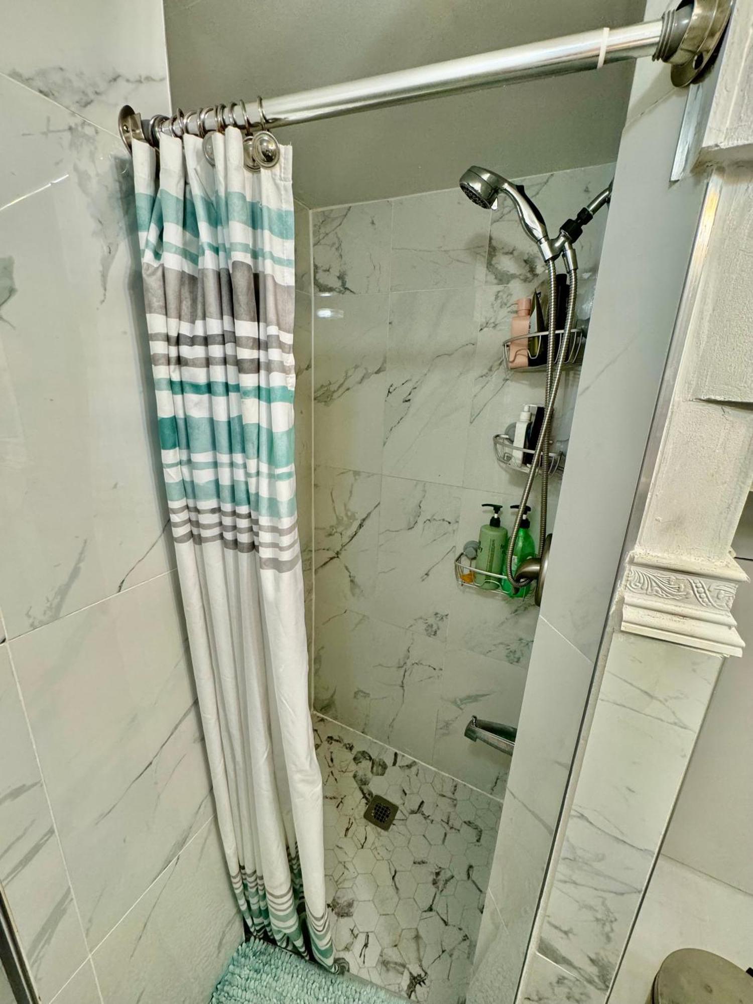 Cozy Private Room With Shared Bathroom On The 1St Floor - Conveniently Located Near Seatac Airport And Downtown Seattle Bagian luar foto